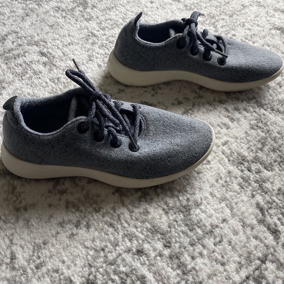 Women’s Allbirds Wool Runners- Size 7 - Picture 2 of 6